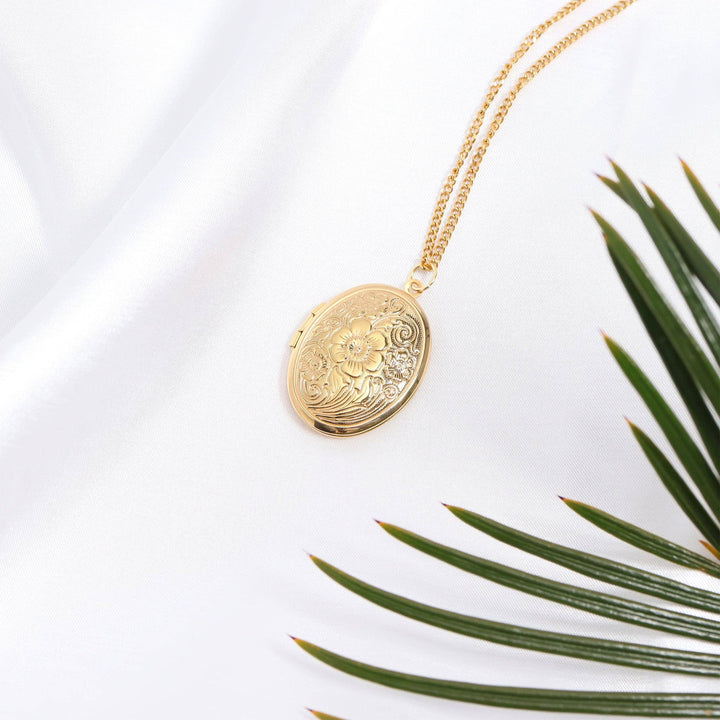 18K Gold PVD Stainless Steel Textured Oval Locket Pendant