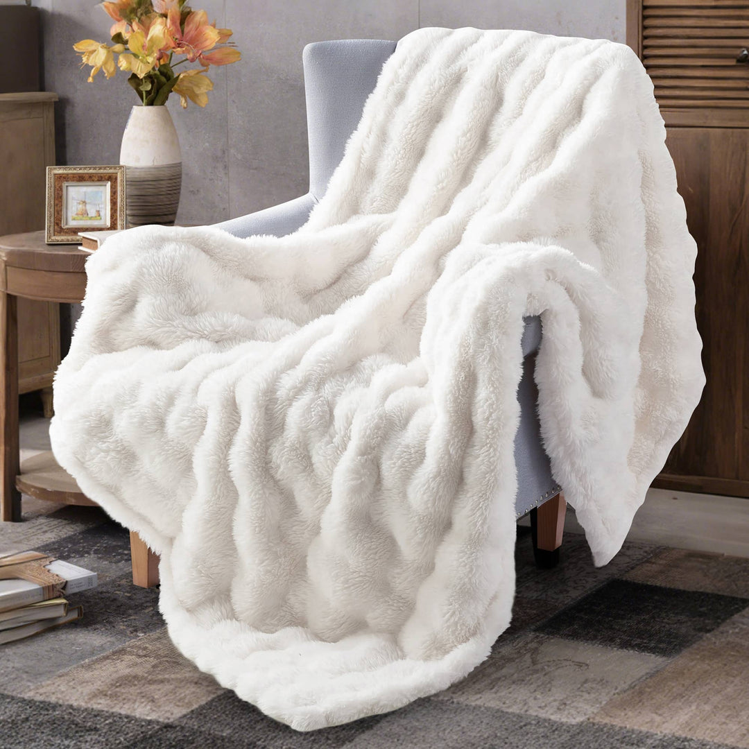 "Polar Bear" Faux Fur Plush Throw Blanket - 50"x70"