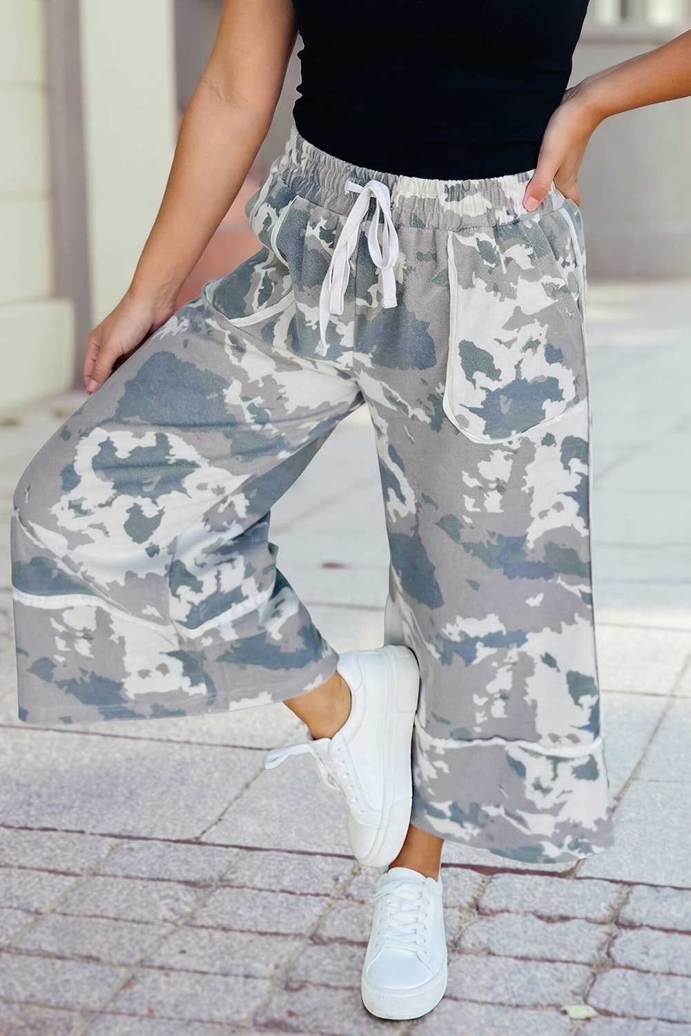 Camo Contrast Lace-up Raw Edge Pocketed Loose Pants S-4X