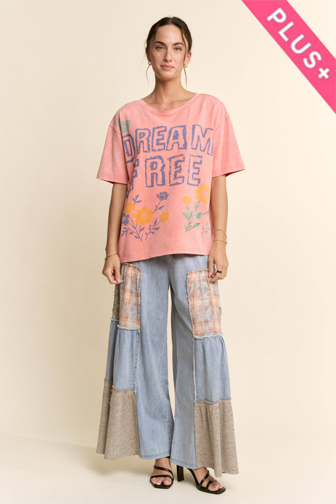 PT62115-PLUS DREAM FREE FLORAL GRAPHIC MINERAL WASH TOP