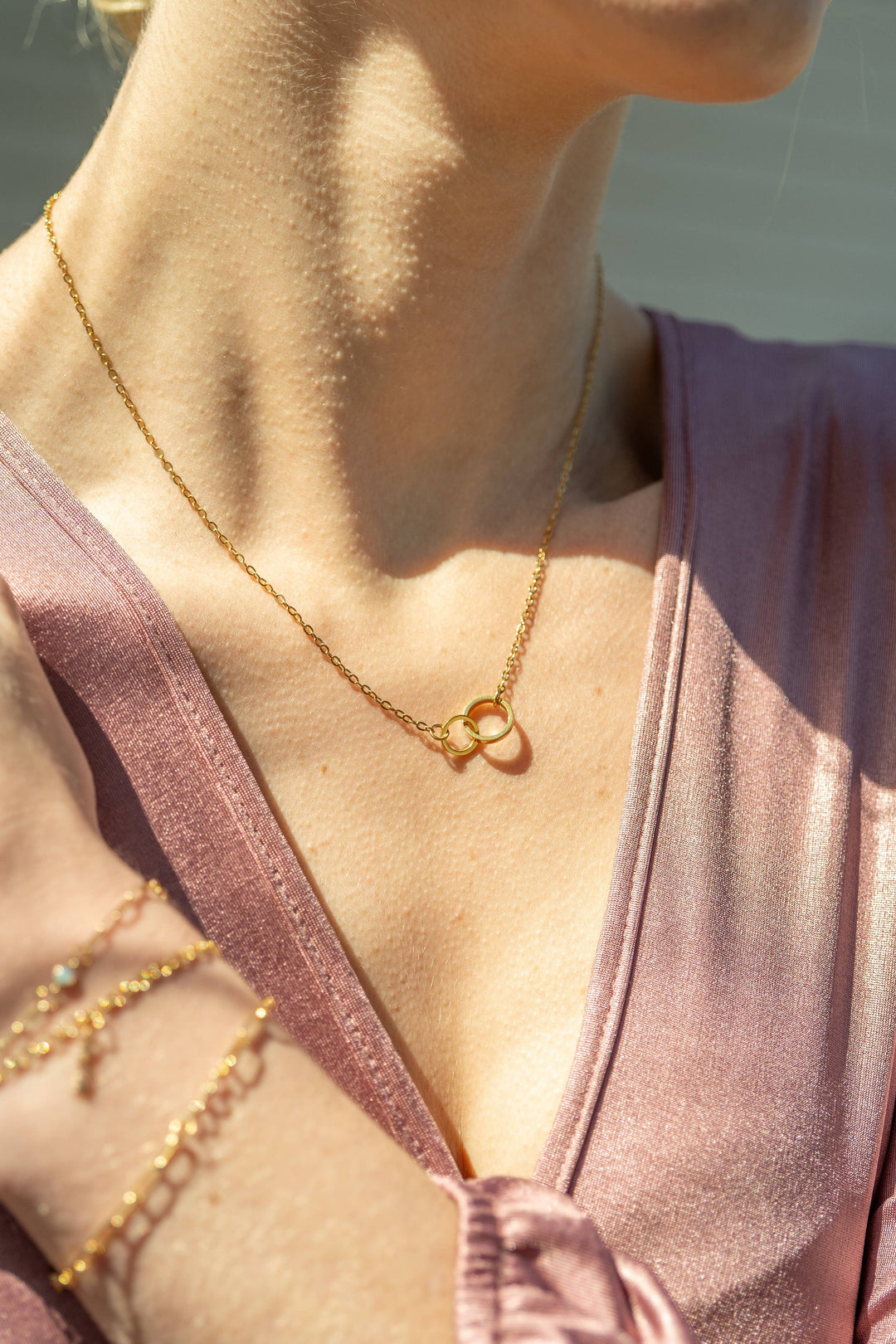 18K Gold PVD Stainless Steel Interlocked Rings Necklace