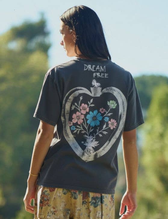 PT62115-PLUS DREAM FREE FLORAL GRAPHIC MINERAL WASH TOP