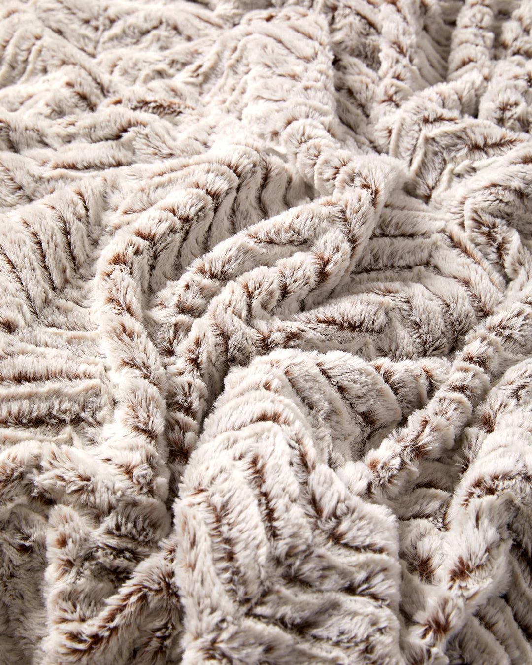 "Chevron Cutwork" Faux Fur Plush Throw Blanket - 50"x70"