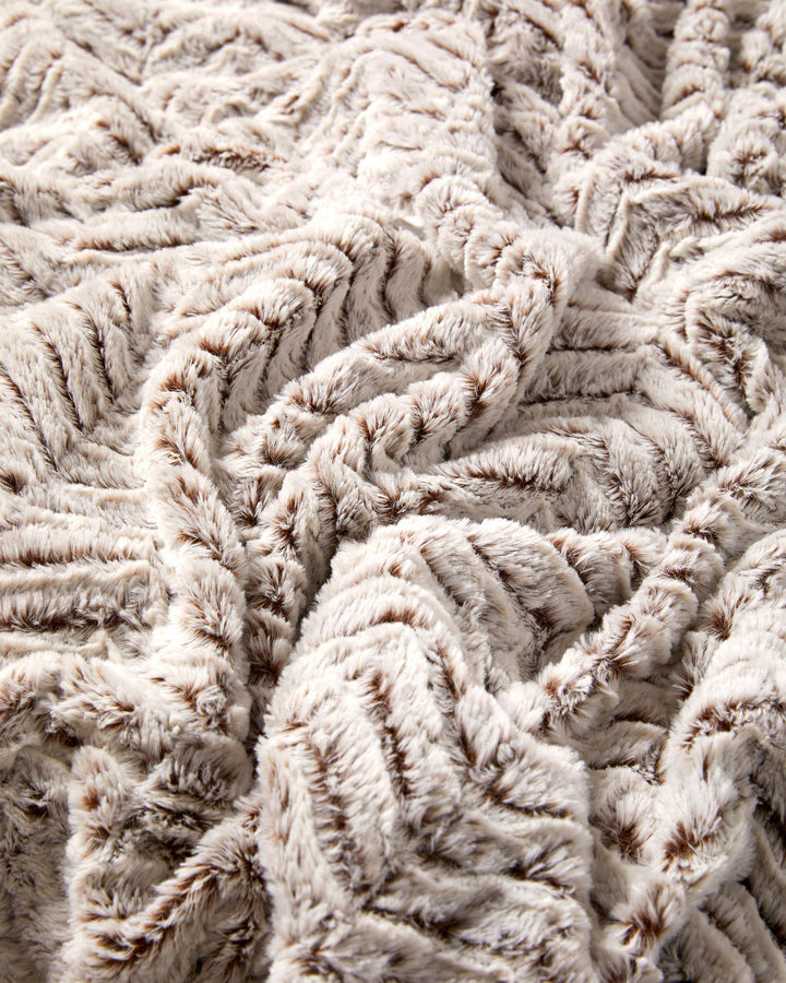 "Chevron Cutwork" Faux Fur Plush Throw Blanket - 50"x70"