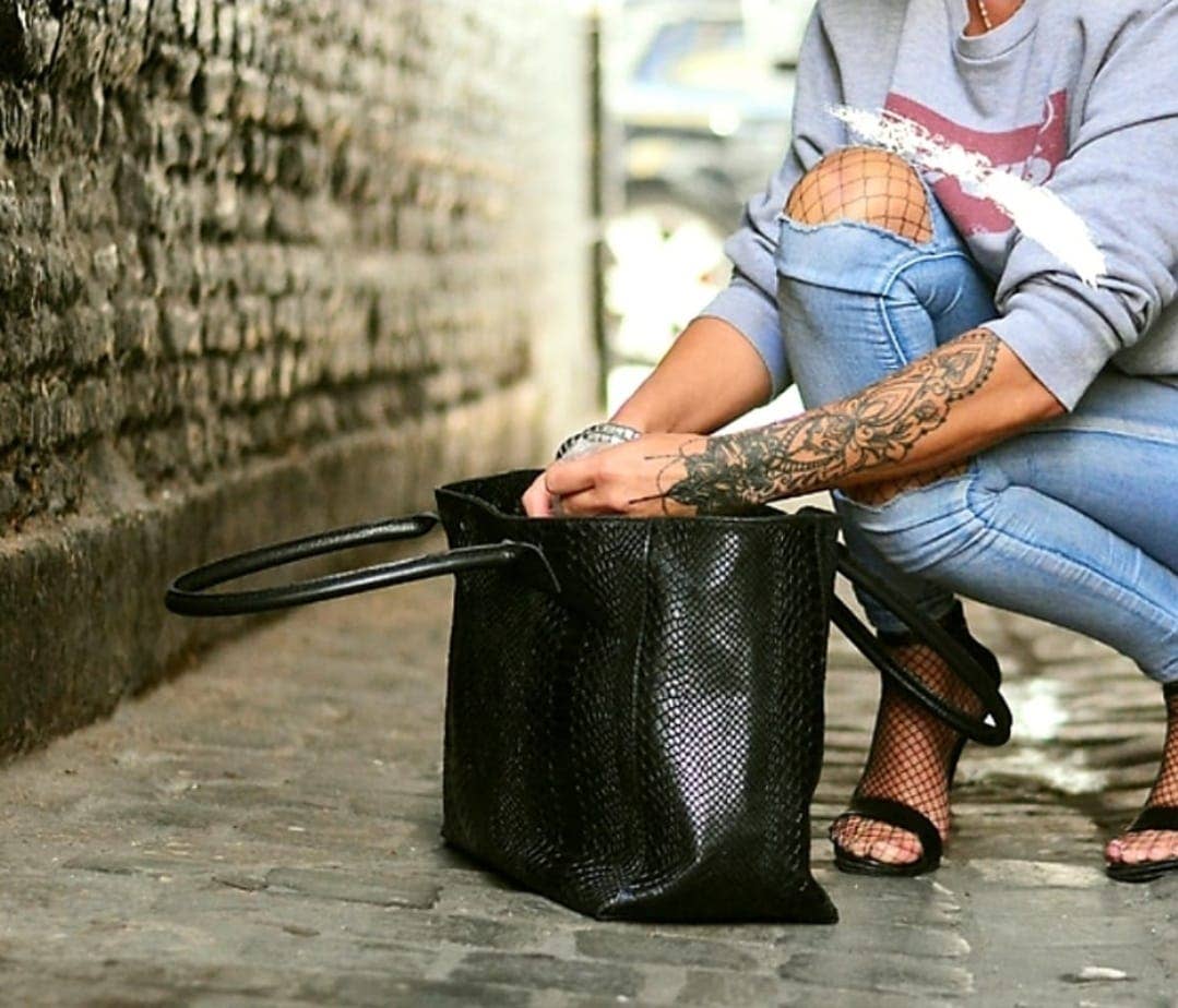 LOLA leather bag – Black – Made in Italy