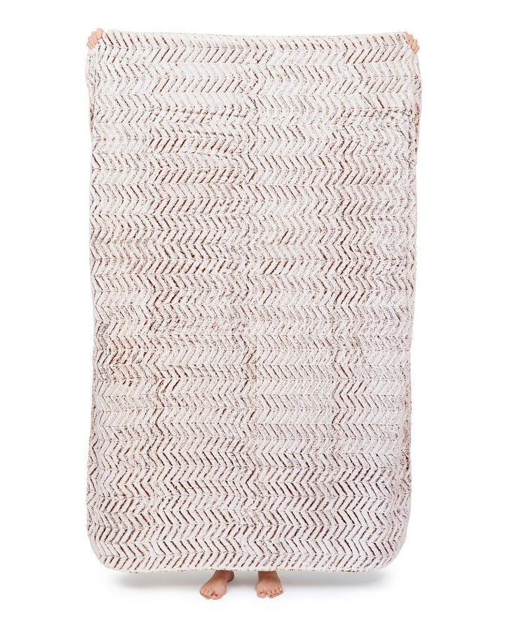 "Chevron Cutwork" Faux Fur Plush Throw Blanket - 50"x70"