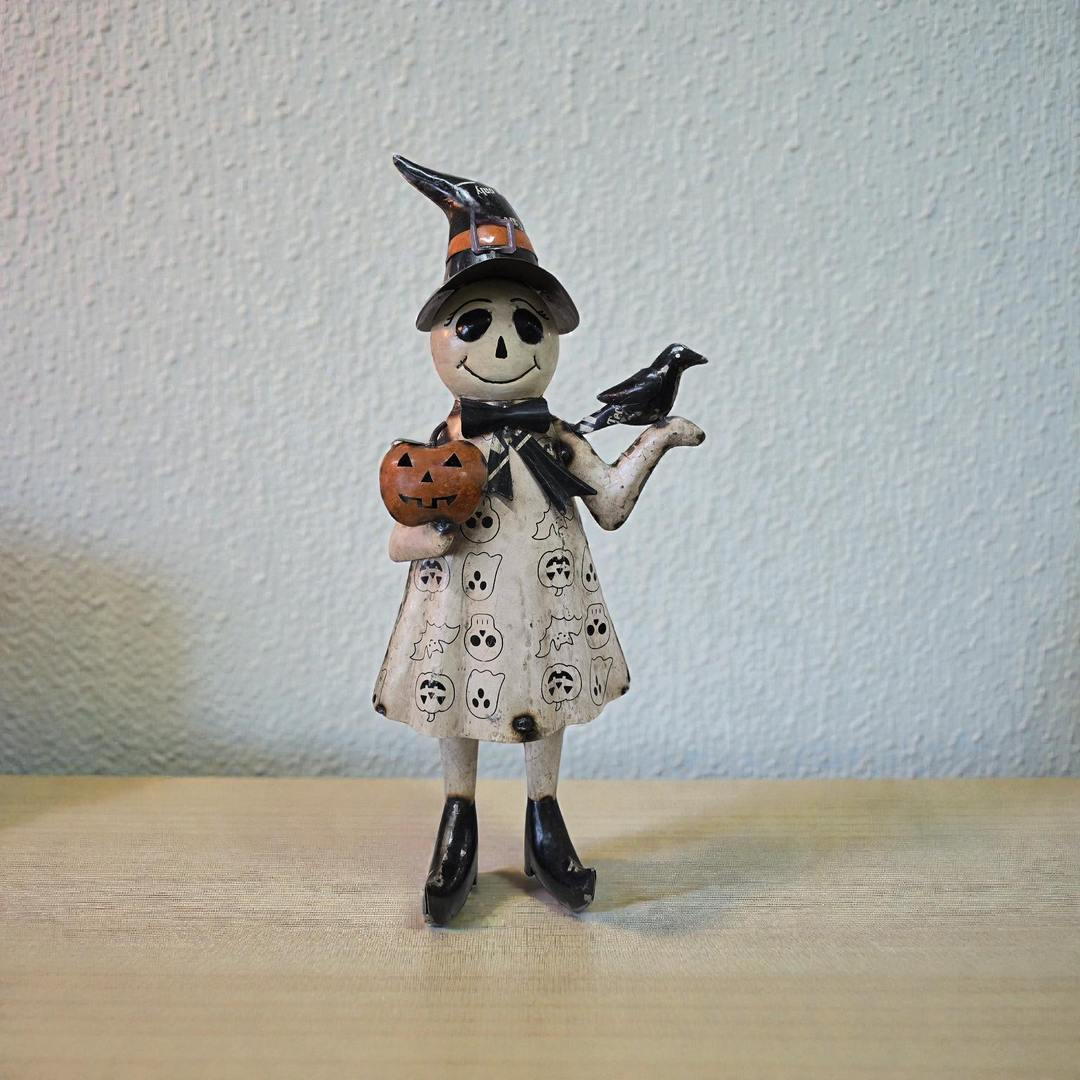Iron Witch With Pumpkin 11.5x4.25x22in